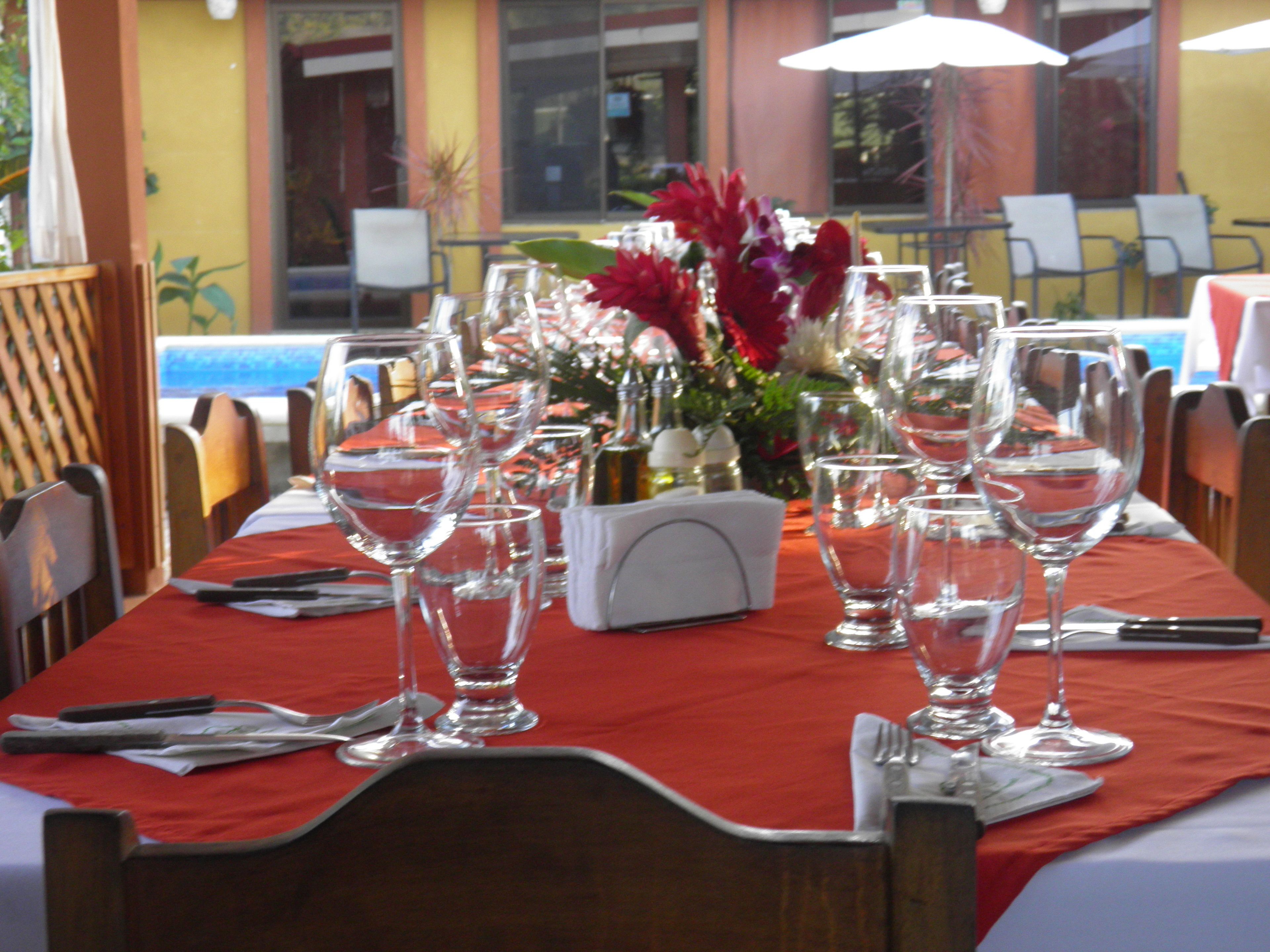 lunch and dinner served