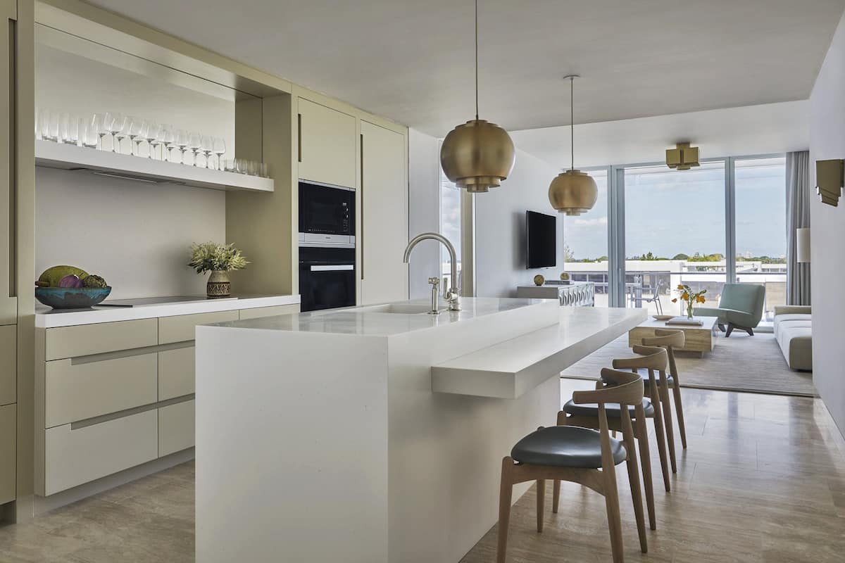 egyptian cotton sheets, premium bedding, down duvets, pillow-top beds