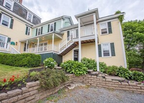 Exterior - Harbor House Inn (Boothbay Harbor)