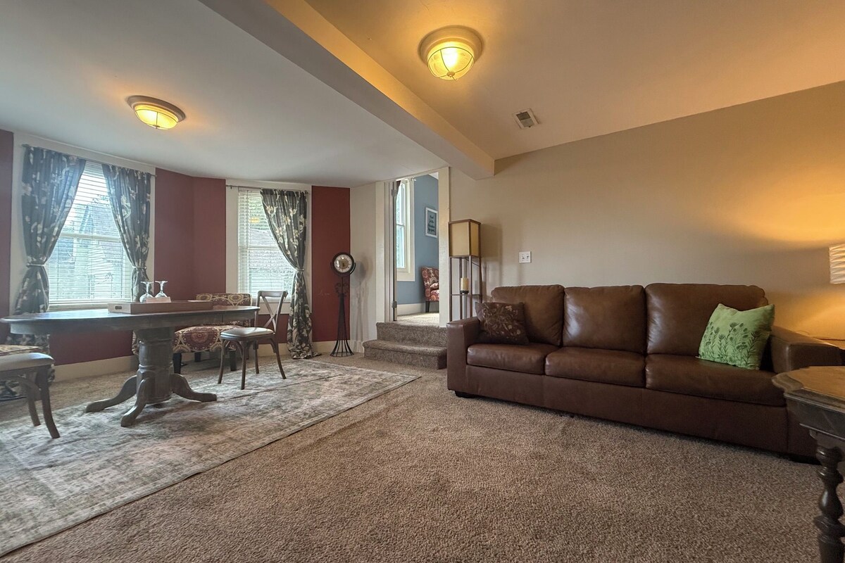 The John Henry (Premium / 2nd Floor Kent  House) | Premium bedding, memory foam beds, desk, iron/ironing board