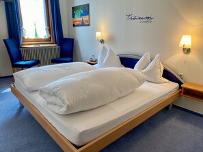Desk, laptop workspace, free WiFi, bed sheets - Schwarzwaldgasthaus Linde (Schramberg)