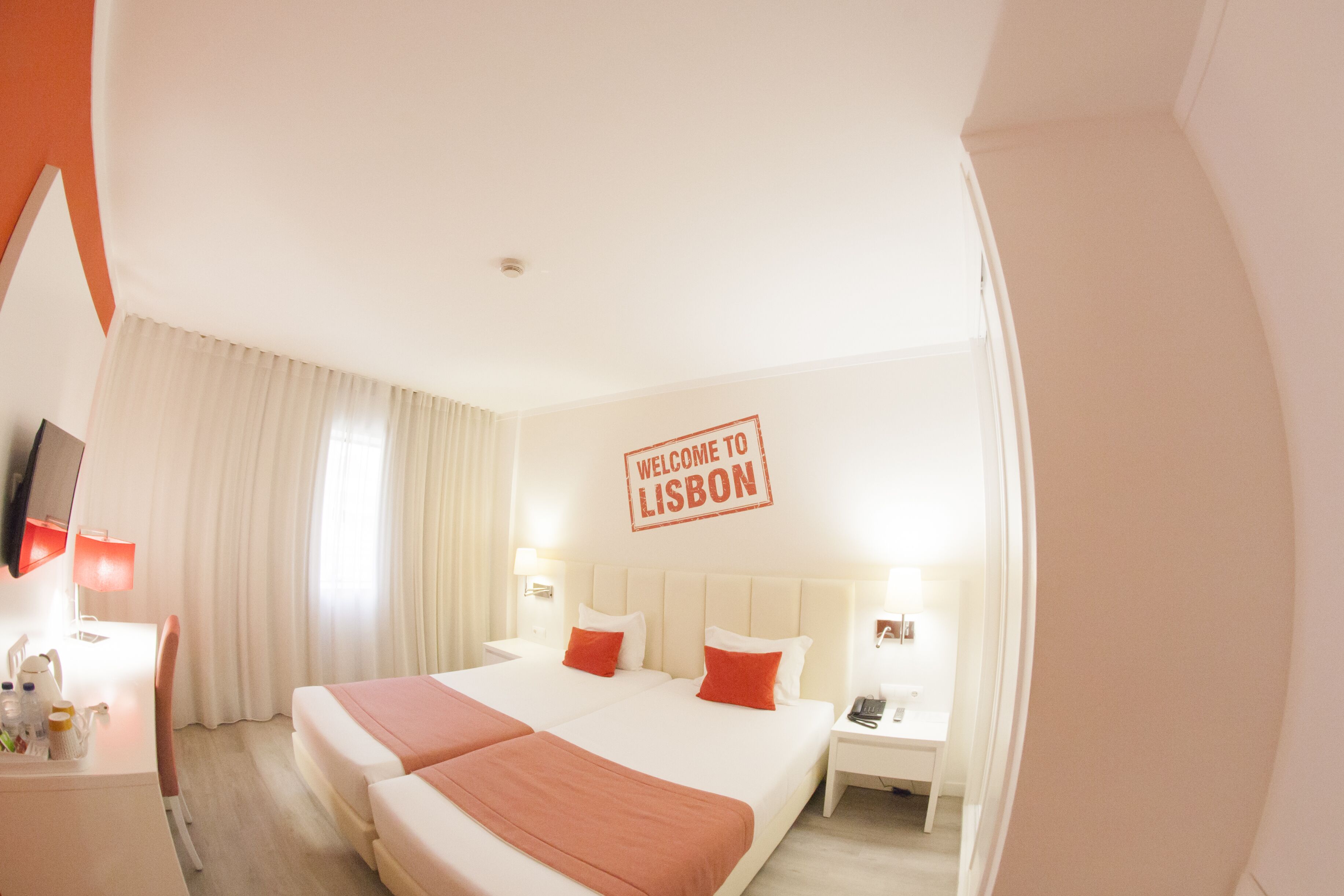 twin room | minibar, in-room safe, desk, soundproofing