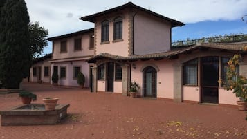 Facciata della struttura