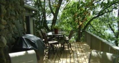 Lakehurst Lodge 5 Bedroom by Your Lake vacation