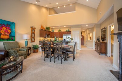 Villa Vista 3 Bedroom by Sunset Realty