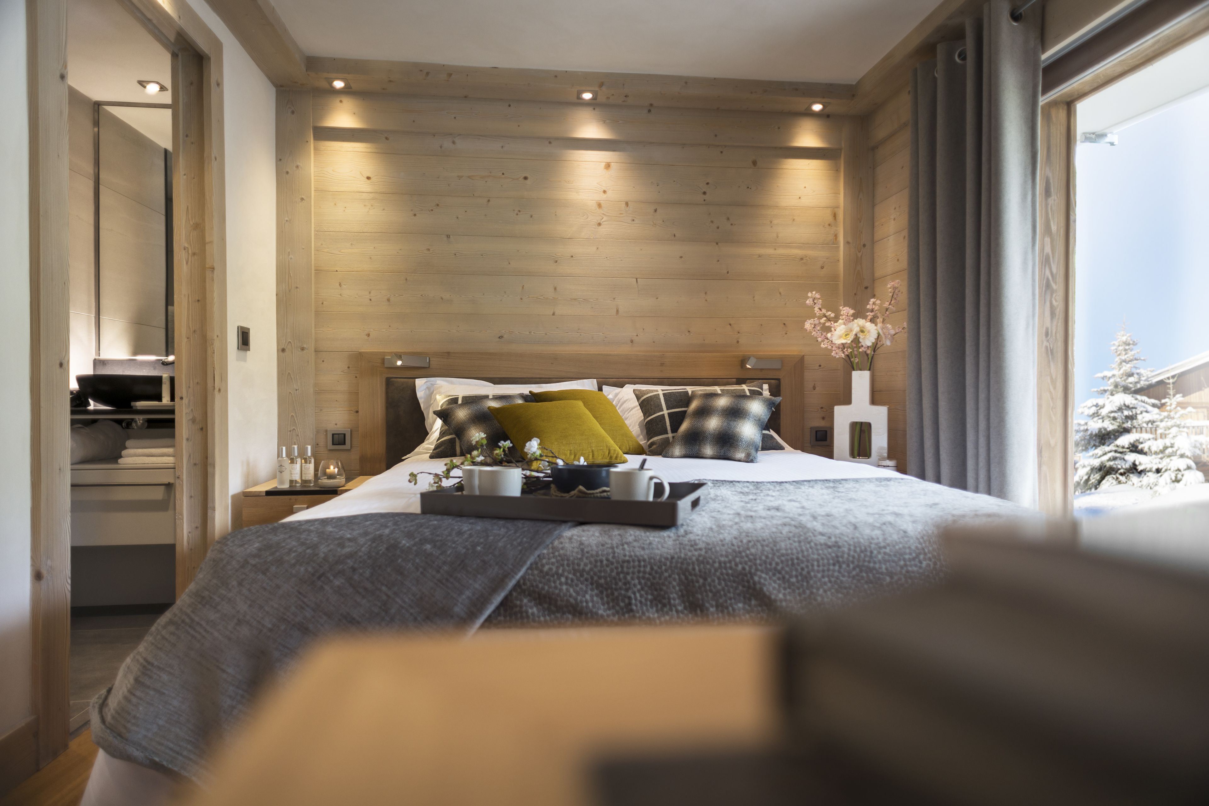 premium bedding, in-room safe, blackout curtains, soundproofing