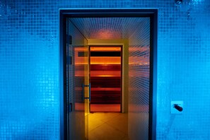 Sauna, steam room, body treatments, aromatherapy, hot stone massages