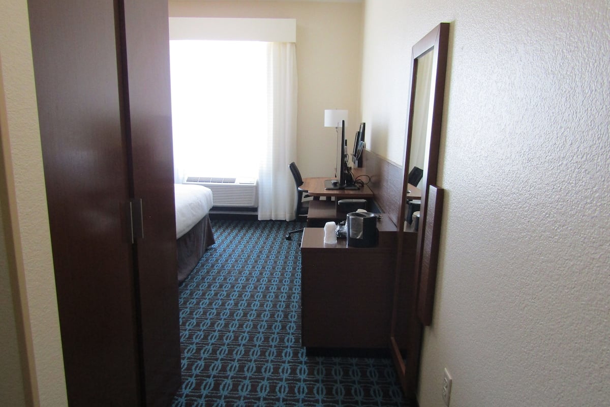 1 bedroom, desk, laptop workspace, blackout curtains