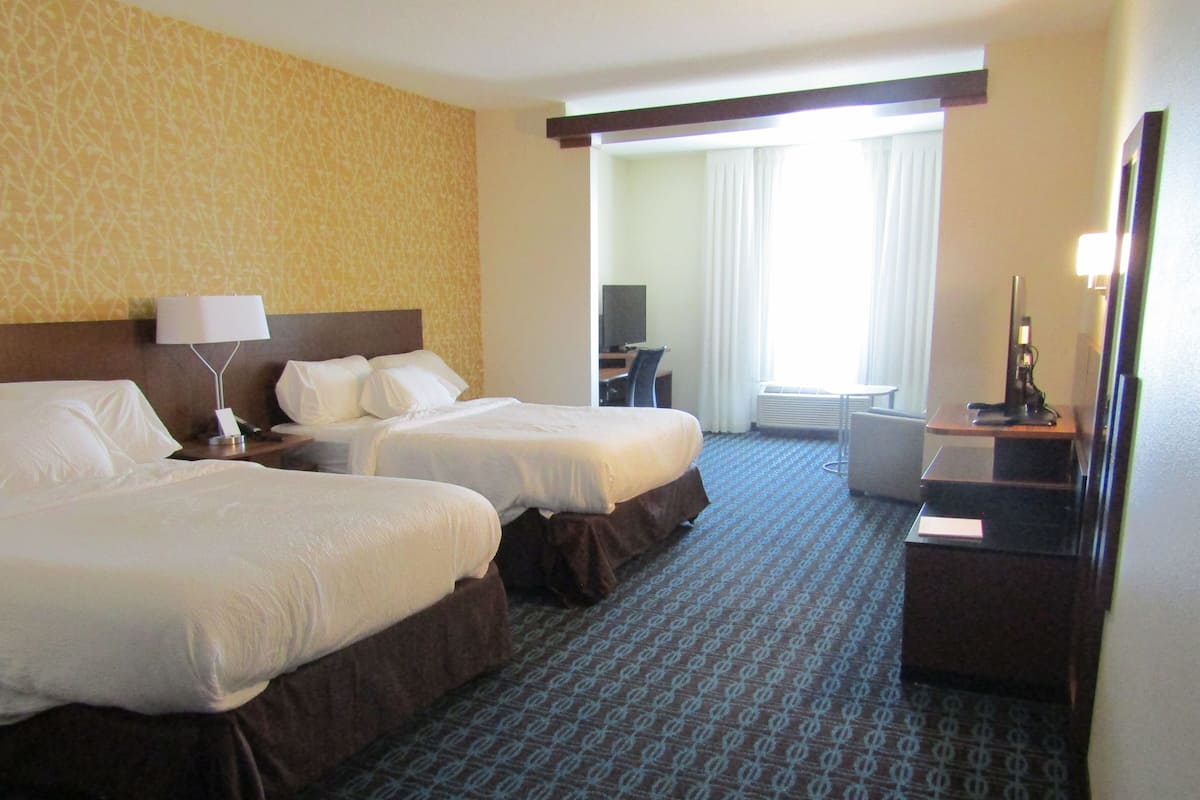 1 bedroom, desk, laptop workspace, blackout curtains