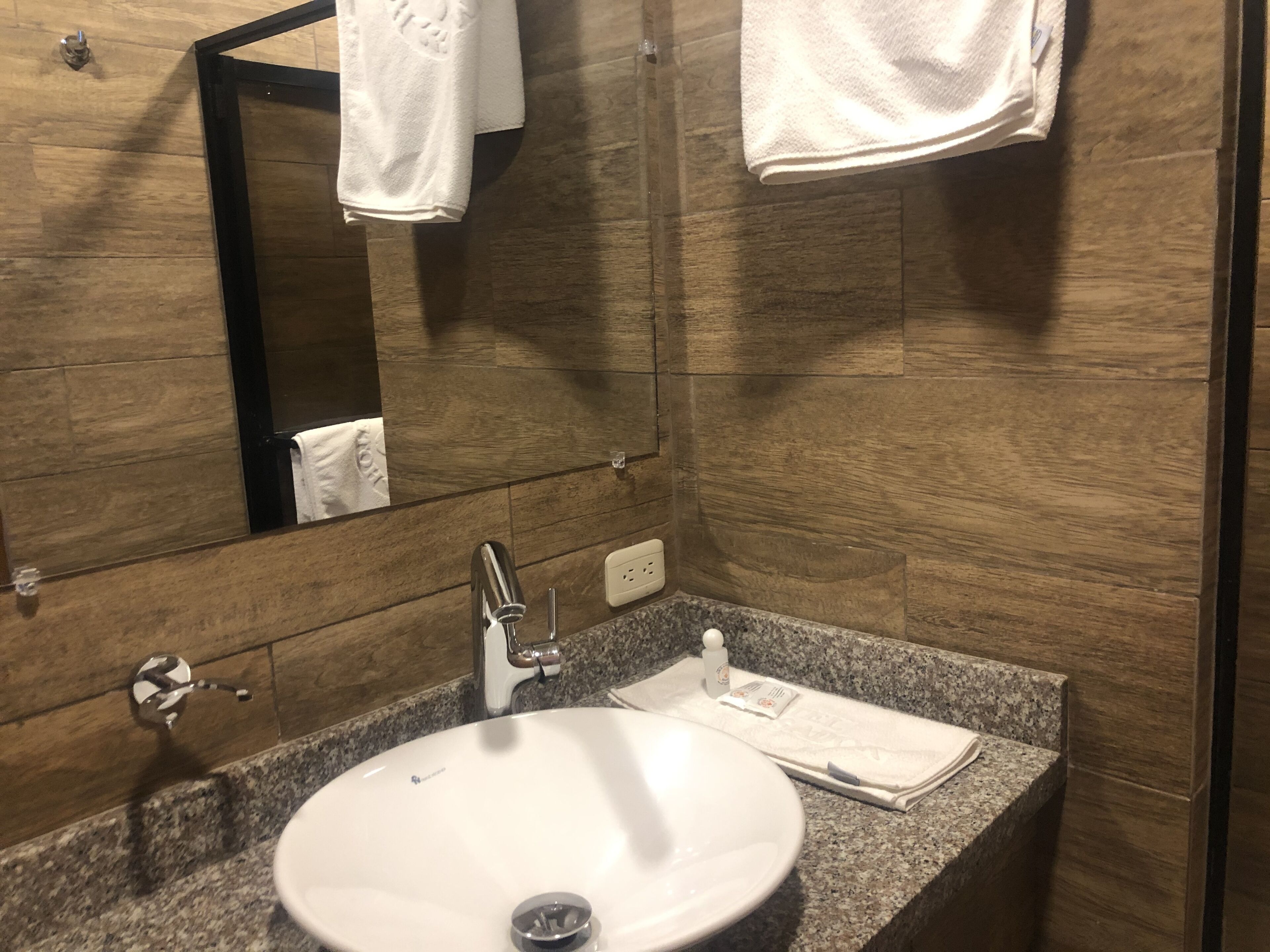 Photo - Hotel Ambassador