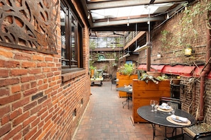 Terrace/patio - Tabard Inn (Washington)