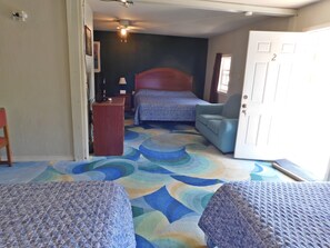 Family Triple Room, Multiple Beds, Smoking, Refrigerator & Microwave