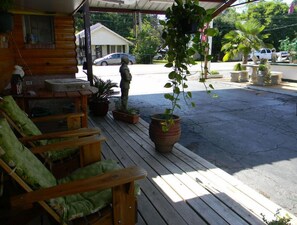 Vista frontal de la propiedad