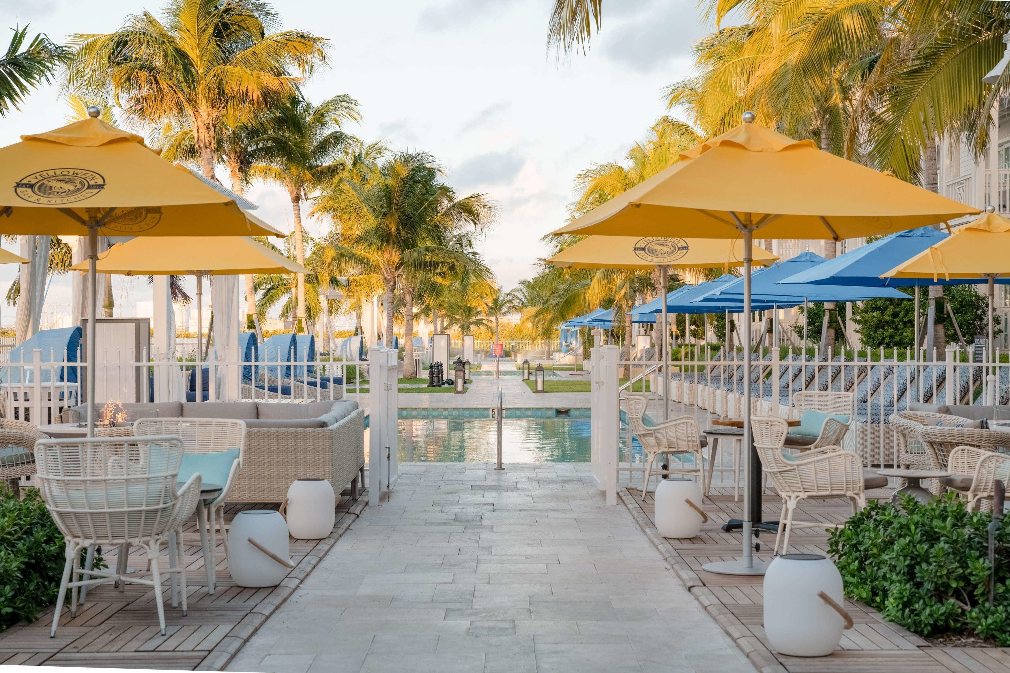 6 outdoor pools, free cabanas, pool umbrellas