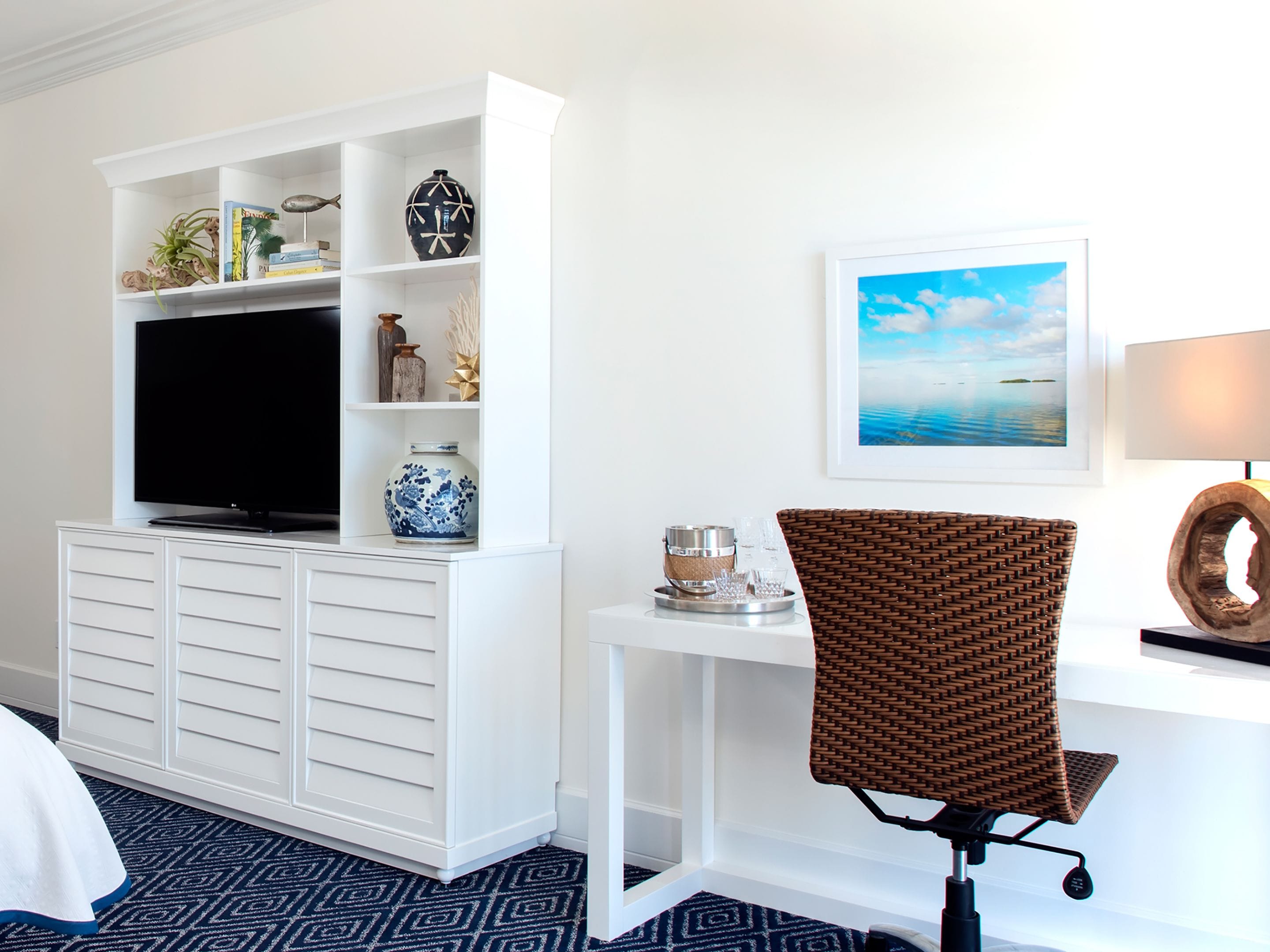 egyptian cotton sheets, premium bedding, down duvets, in-room safe