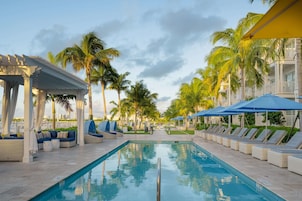 6 outdoor pools, free cabanas, pool umbrellas