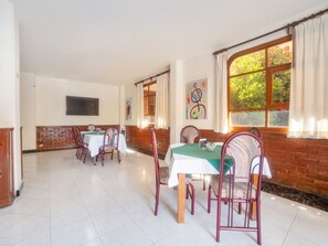 Se sirven desayunos, comidas y cenas