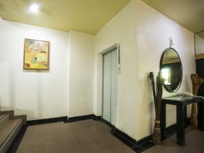 Lorong