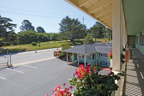 Front of property - Villa Franca Inn (Monterey)