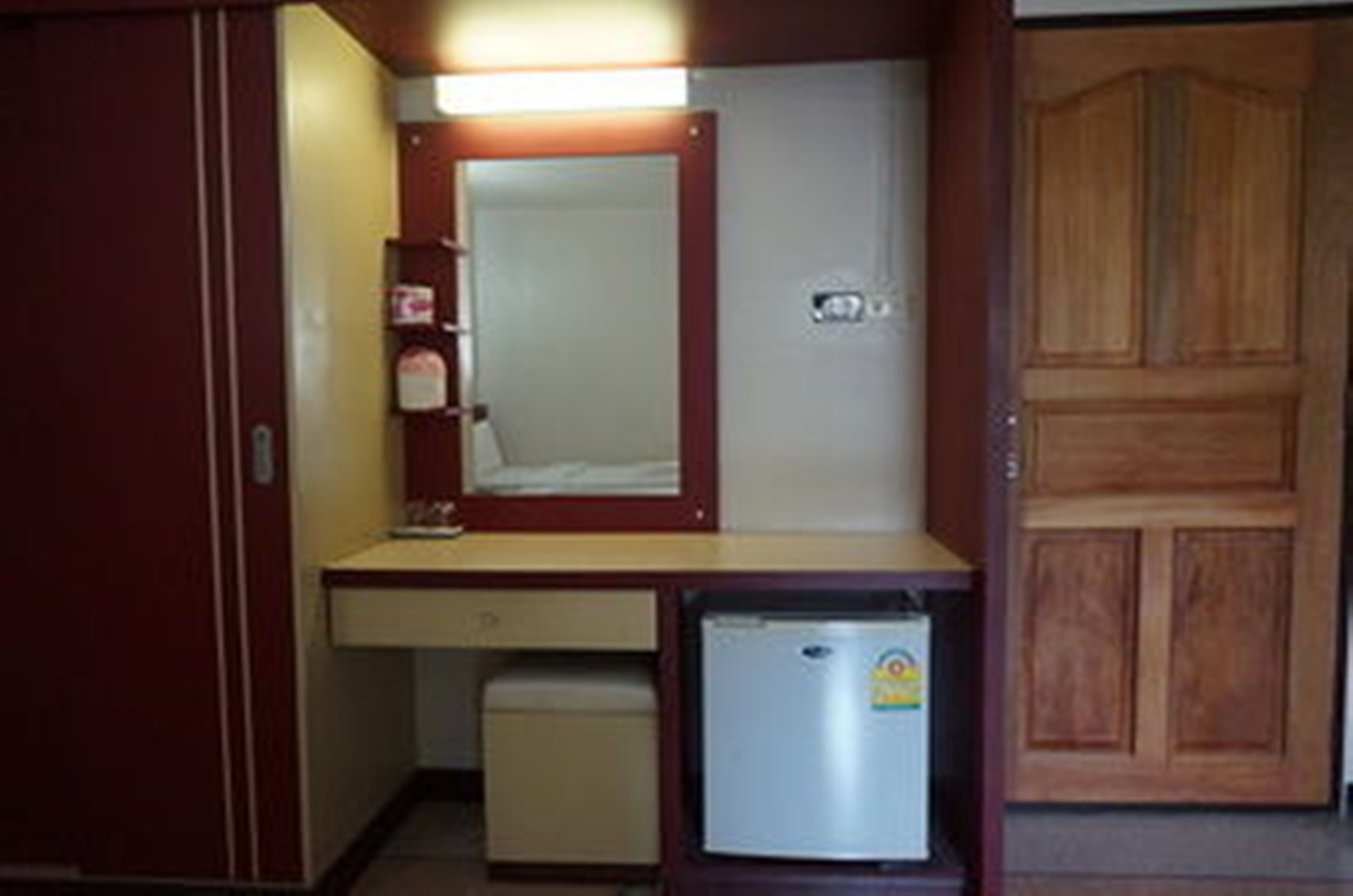 standard triple room | desk, rollaway beds, free wifi