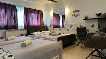 Quarto casal ou duplo clássico | Frigobar, escrivaninha, Wi-Fi de cortesia