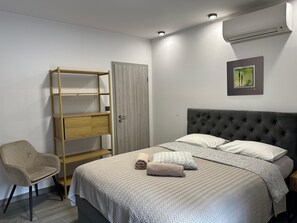 Classic Double Room | Minibar, desk, free WiFi - Rooms Madison (Zagreb)