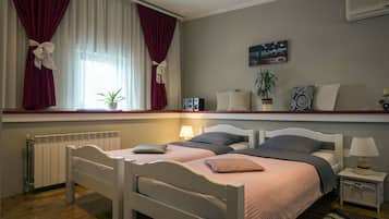 Minibar, escritorio y wifi gratis