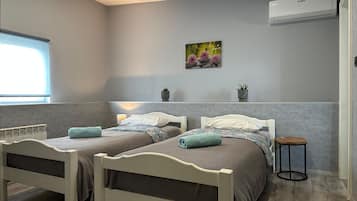 Classic Double or Twin Room | Minibar, desk, free WiFi