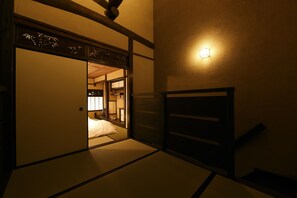 Whole Rent Town House, 2 Single Beds and 3 Japanese Futons | Living area | LCD TV, MP3 dock, heated floors - Kuraya Omiya-Shimabara (Kyoto)