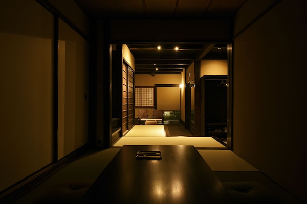 Eenvoudige resortwoning (Japanese Style) | 1 slaapkamer, een kluis op de kamer, individueel gedecoreerd