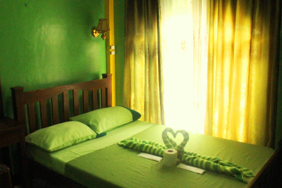 Standard Room | Bed sheets