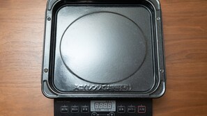 トラディショナル タウンホーム | 専用キッチン | 電子レンジ、オーブン、コンロ、電気ポット