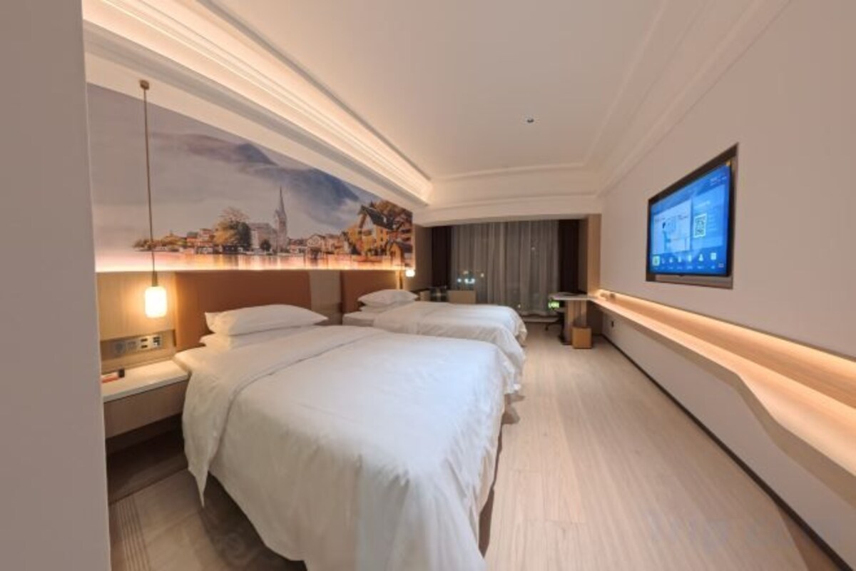 Superior Panoramic Twin Room