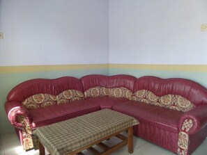 Living room - Yog Bromo Homestay (Ngadisari)