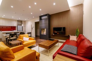 TV, fireplace, heated floors