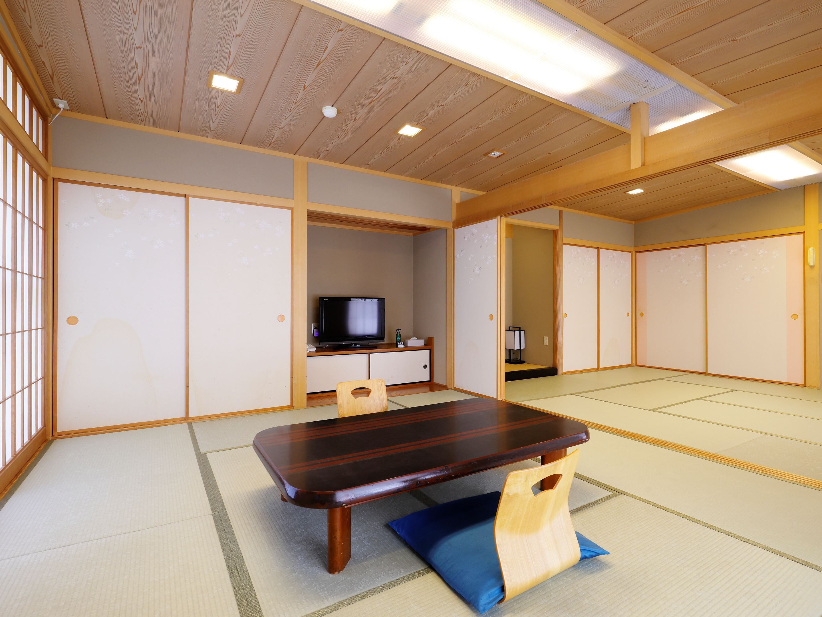 客房内保险箱、免费 WiFi