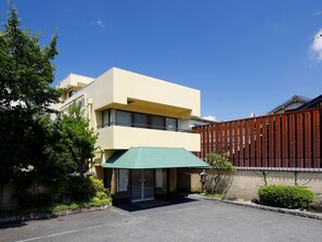 Exterior - Kanko Hotel Tamaru (Nara)