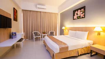 Phòng đôi Deluxe | Két bảo mật tại phòng, bàn, bàn ủi/dụng cụ ủi quần áo