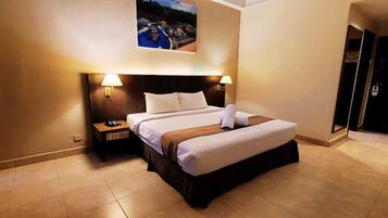 Deluxe Double Room | Peti besi dalam bilik, meja, seterika/papan seterika, Wi-fi percuma