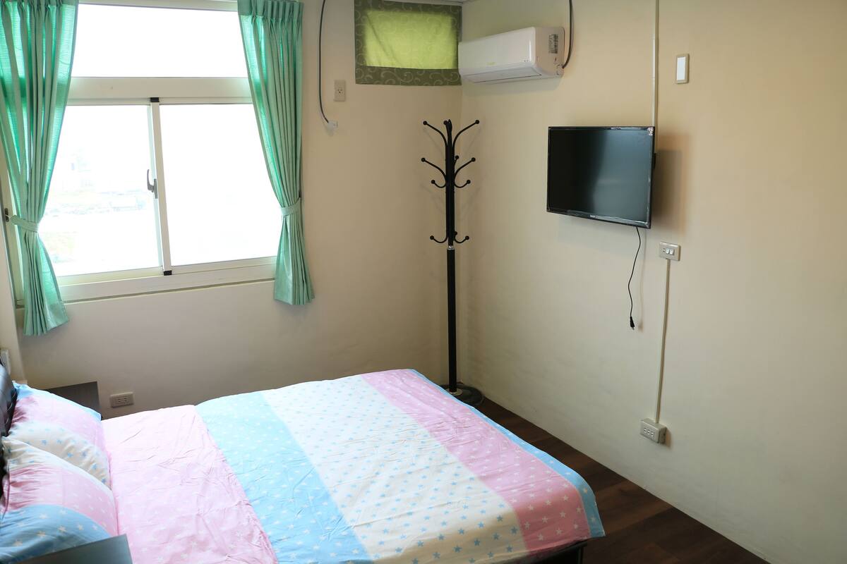 Standard Double Room, 1 Bedroom | 1 bedroom, premium bedding, desk, blackout drapes