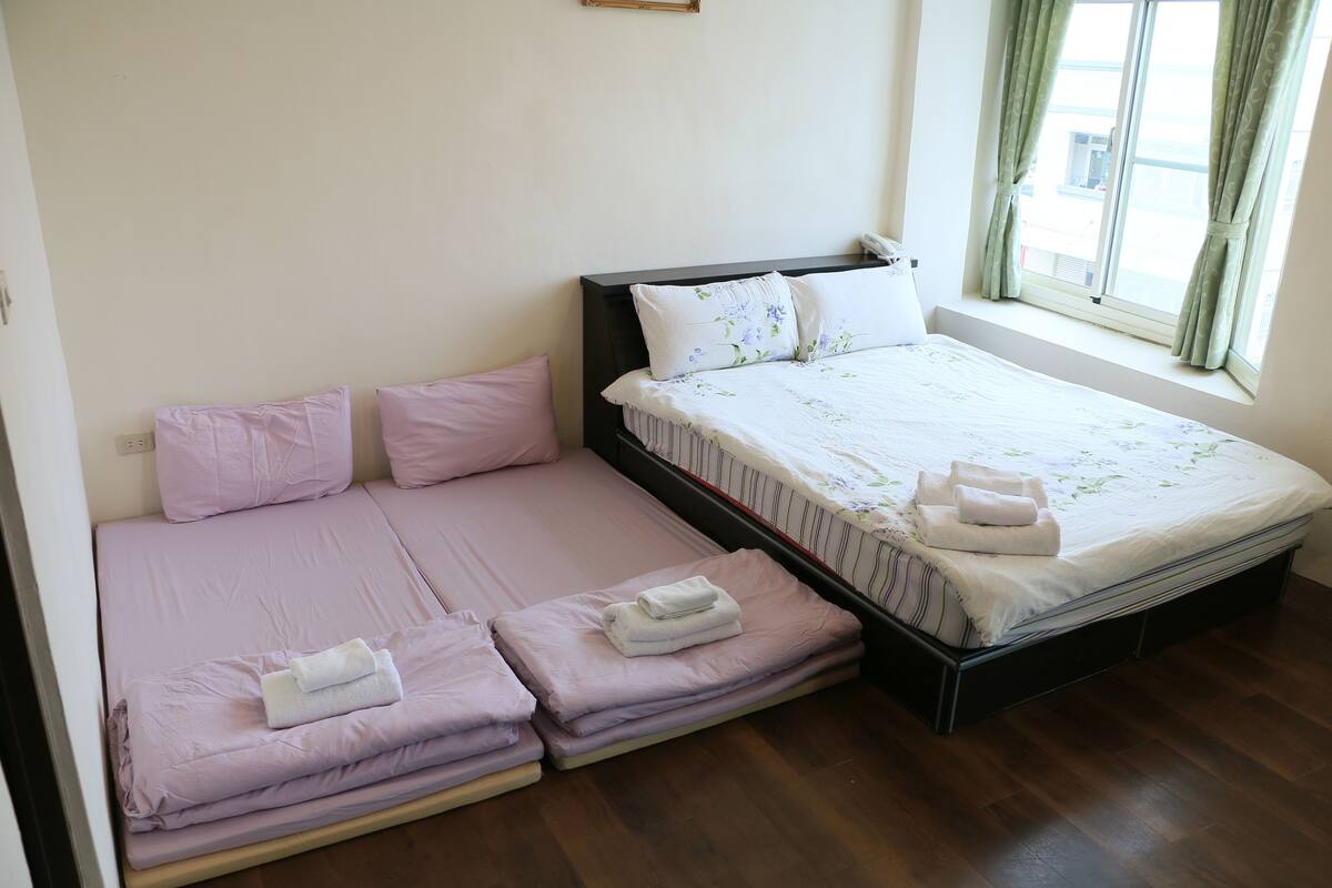 1 habitación, ropa de cama de alta calidad y escritorio