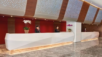 Quầy tiếp tân