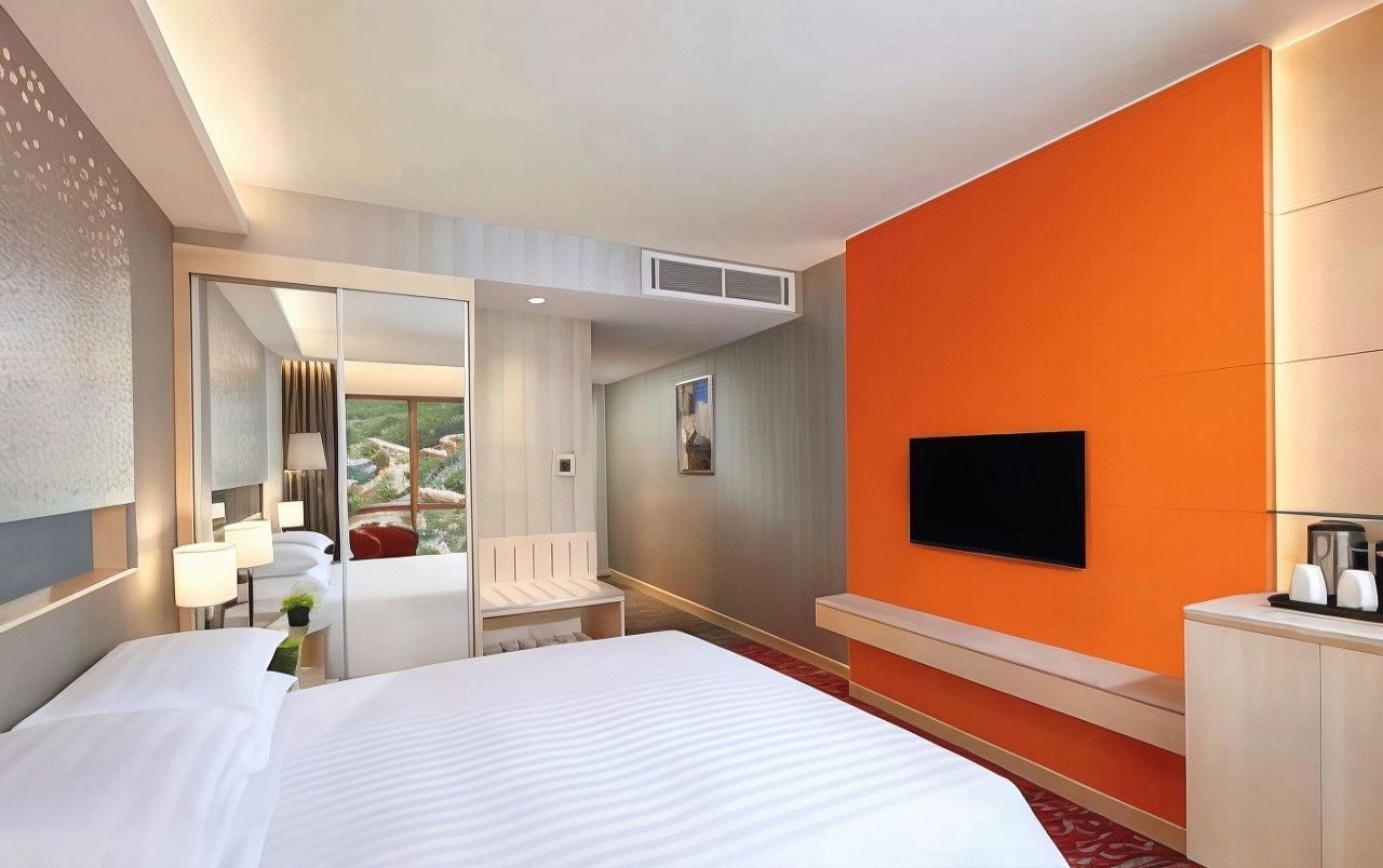 In-room safe, desk, soundproofing, iron/ironing board