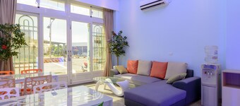 Shell Hotel