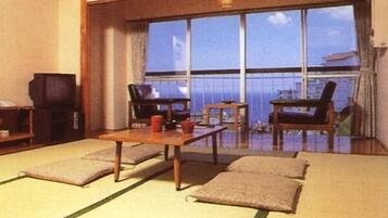 Japanese Style Room, Shared Bathroom