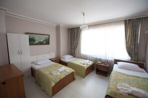 Standard-Dreibettzimmer