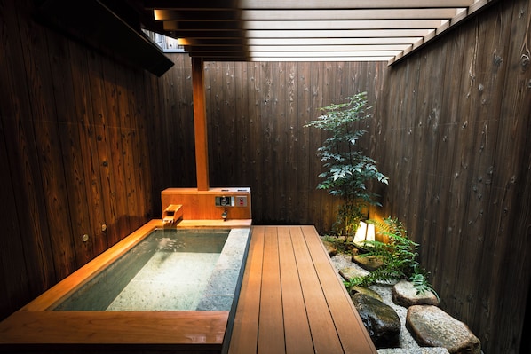 Japanese Style Townhouse | Bathroom | Separate tub and shower, free toiletries, hair dryer, slippers - Rinn Rokujo Machiya (Kyoto)