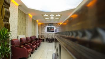 Coin salon dans le hall