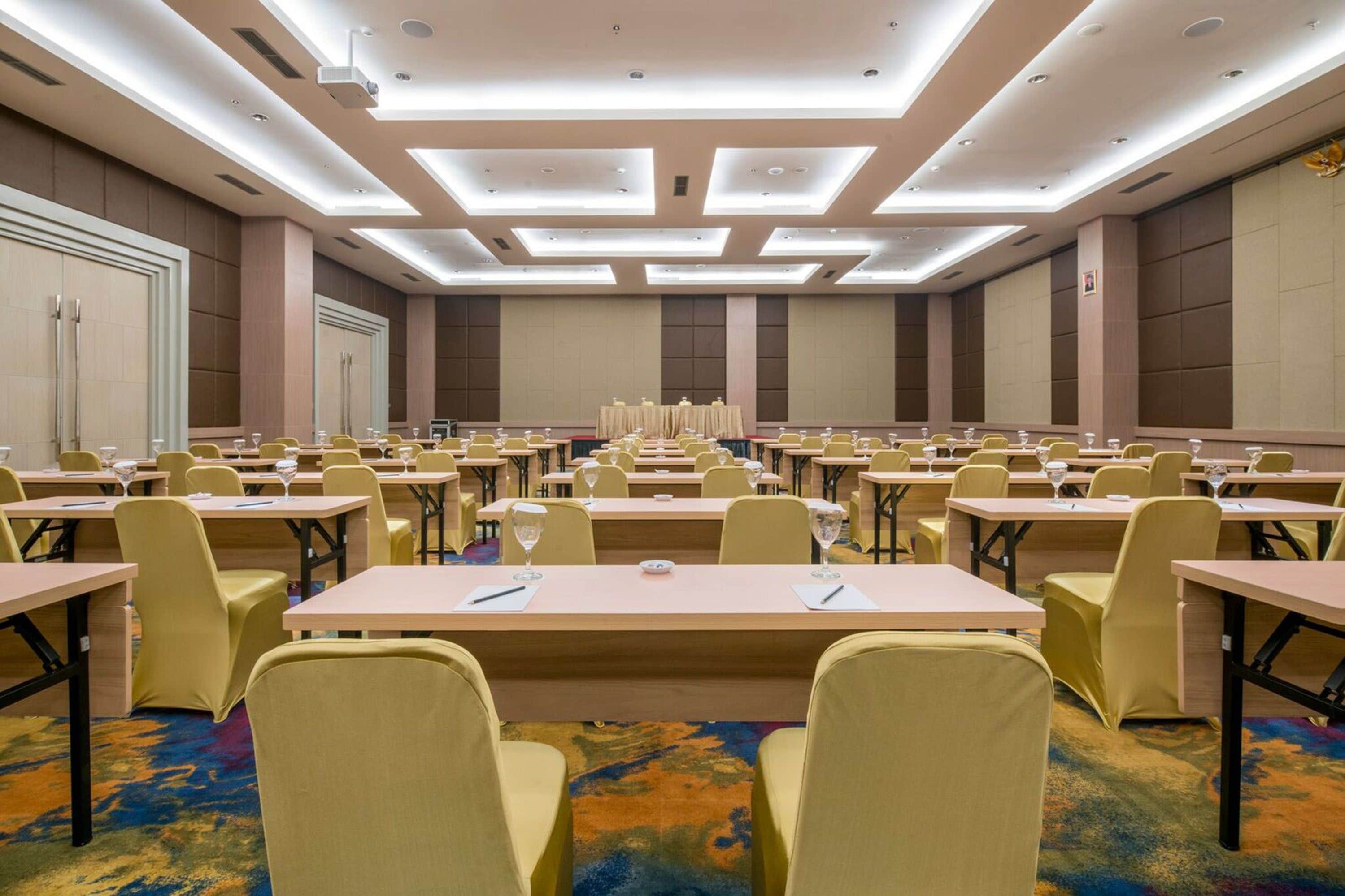 Photo - Luminor Hotel Pecenongan Jakarta By WH