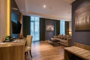 Minibar, in-room safe, desk, soundproofing
